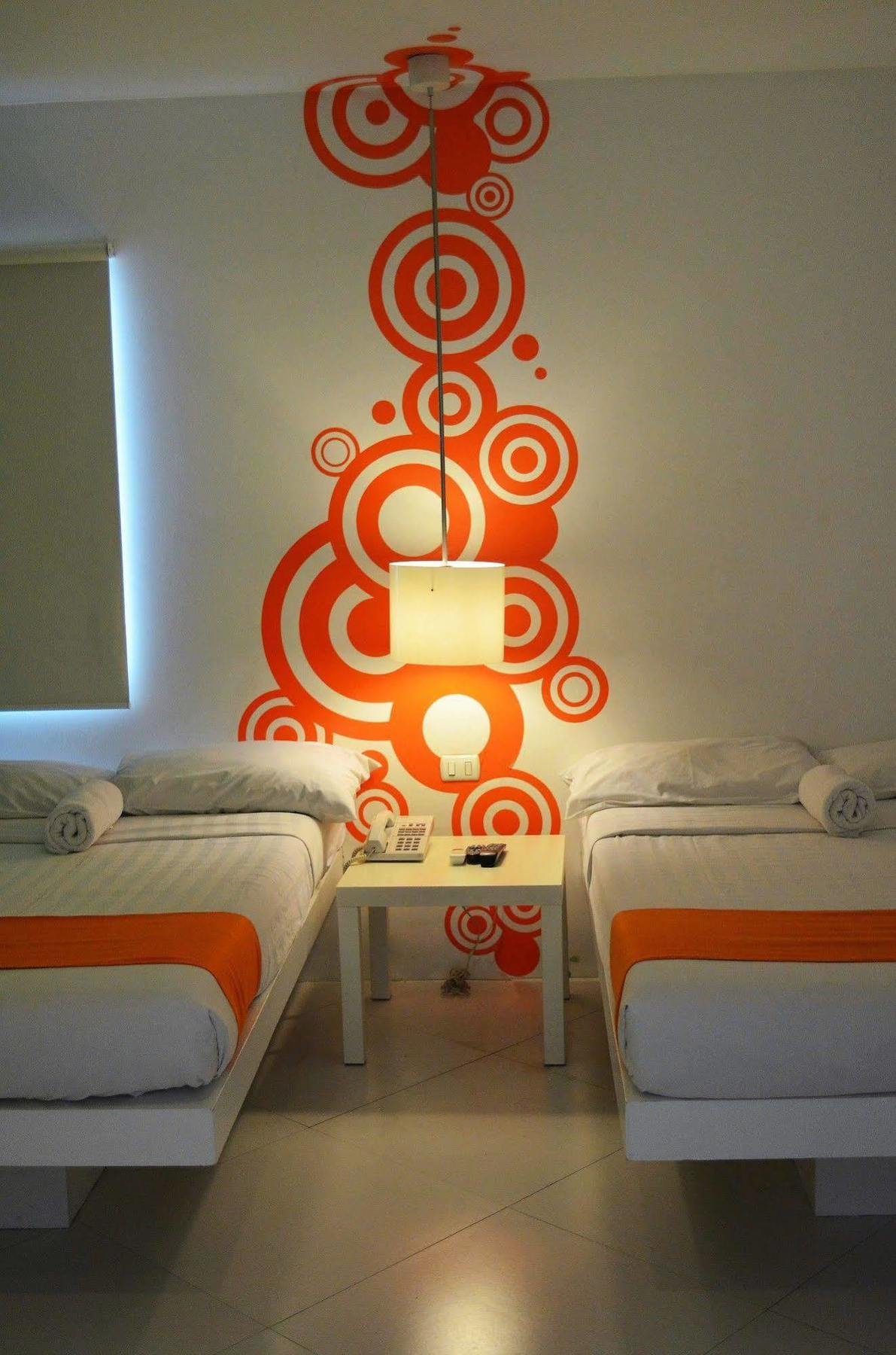 Islands Stay Hotels - Uptown Cebu Buitenkant foto