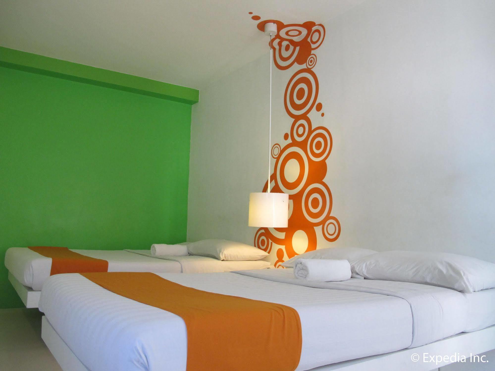 Islands Stay Hotels - Uptown Cebu Buitenkant foto