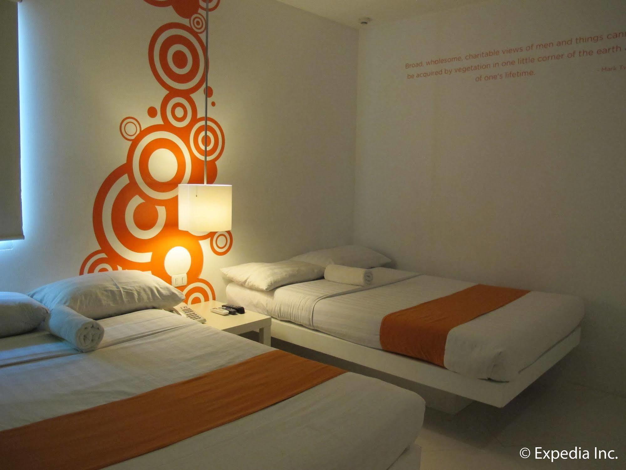 Islands Stay Hotels - Uptown Cebu Buitenkant foto