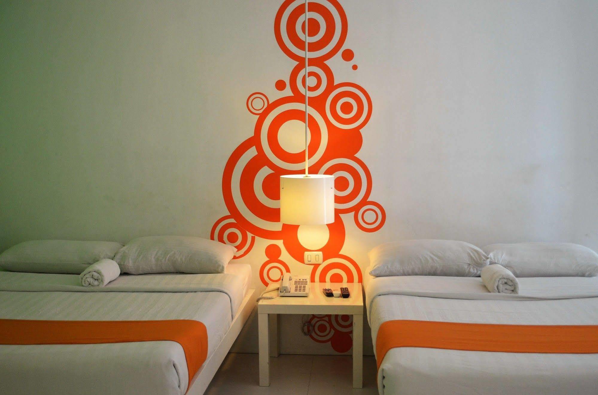Islands Stay Hotels - Uptown Cebu Buitenkant foto